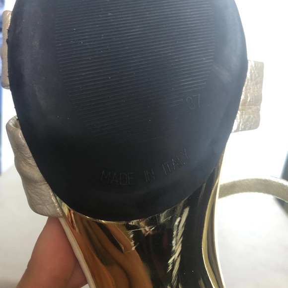 Onex Champagne Gold Bow Diamond Sandals - Picture 6 of 6